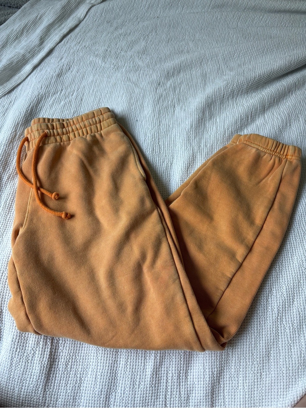Aritiza TNA boyfriend joggers